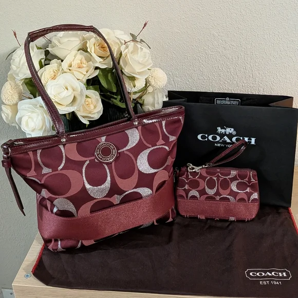 ✨SOLD✨Coach SET Signature Jacquard Red Metallic Stripe Tote Wristlet Wallet Y2K - Picture 1 of 14